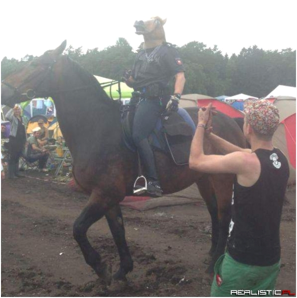 Skąd ludzie biorą te maski konia!