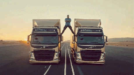 Jean-Claude Van Damme pokazuje możliwości ciężarówek Volvo