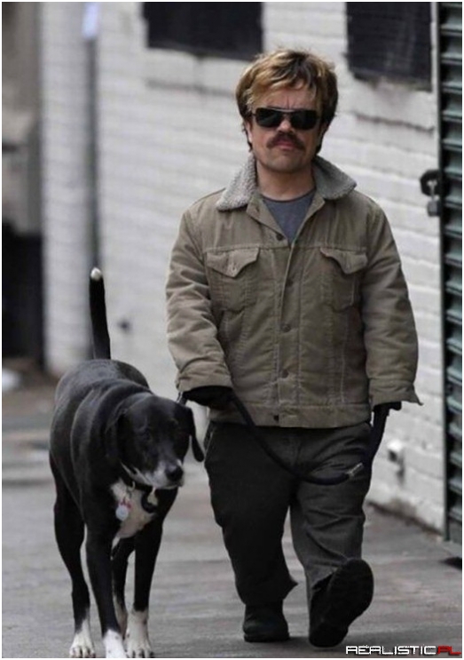 Ciężko mu zamaskować się przed paparazzi