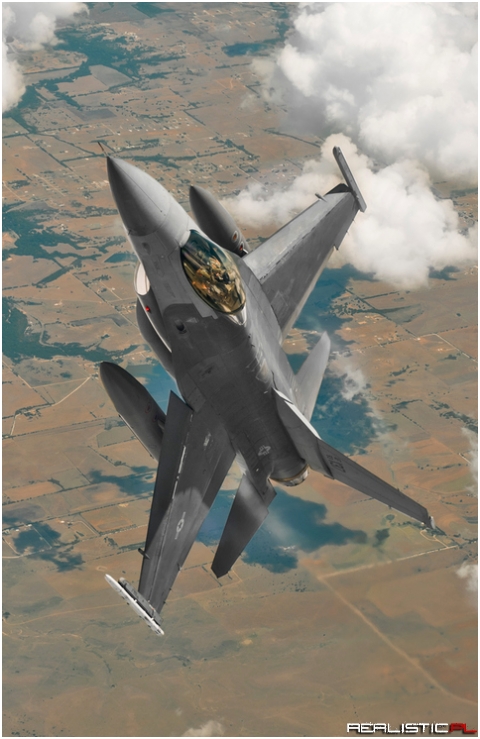 F-16C ascending