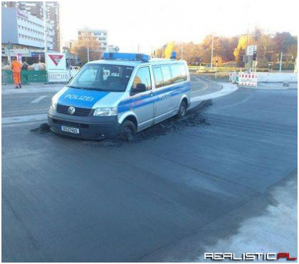 Niemiecka policja sprawdza NOWE drogi