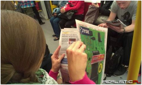 wiat wstrzymał oddech