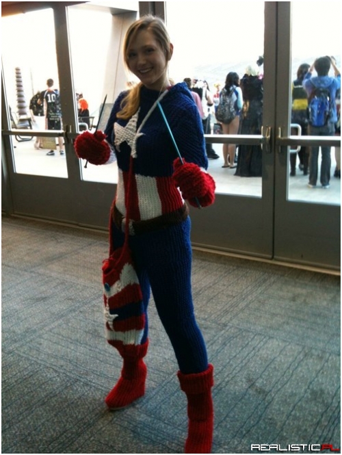 This Cosplayer Knit Her Costume