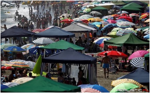 Tymczasem na plaży w Hiszpanii
