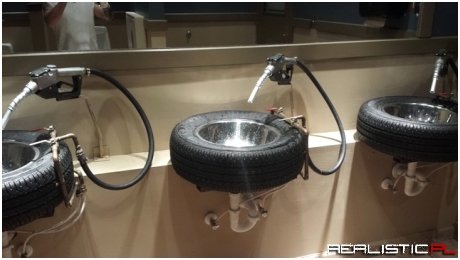 Łazienka na stacji benzynowej