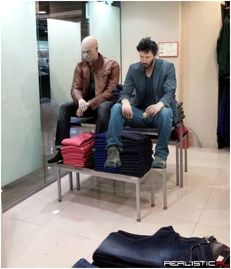 Z kobietą w sklepie