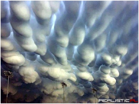 Mammatus Clouds, one of the rarest weather phenomena