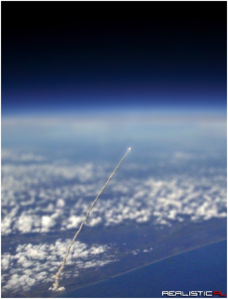 Start rakiety widziany z atmosfery