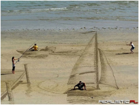 Amazing 3D Sand Drawings Give Beach