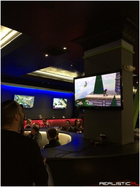 This Redditor Just Opened an Awesome eSports Bar in NorCal